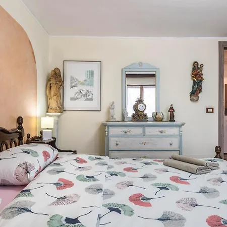 In San Zeno Mit Schönem Seeblick