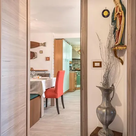 Apartment In San Zeno Mit Schönem Seeblick *